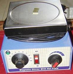 Hot Plate with magnetic stirrer with 2 Litres